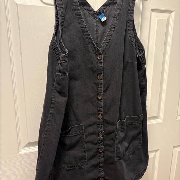 Old Navy Dresses & Skirts - Old Navy Black Sleeveless Button-Down Dress